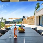 Ecstasy Luxury Apolpaina
