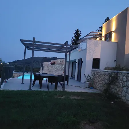 Ecstasy Luxury * Απόλπαινα