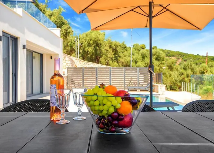 Ecstasy Luxury Villa Apolpaina