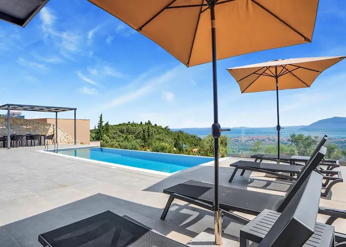 Ecstasy Luxury Apolpaina