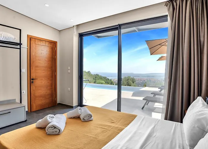 Ecstasy Luxury Villa Apolpaina