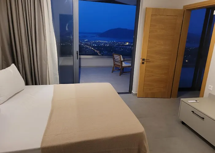 Ecstasy Luxury * Apolpaina